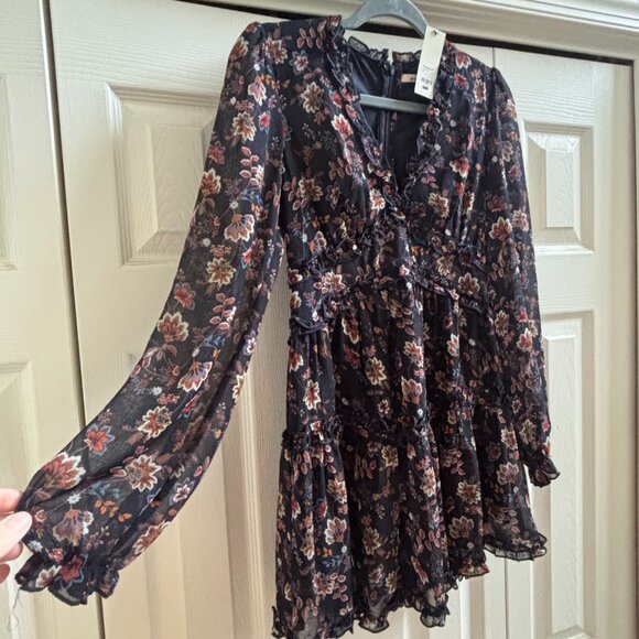 Women's Dress - Picture 3 of 5